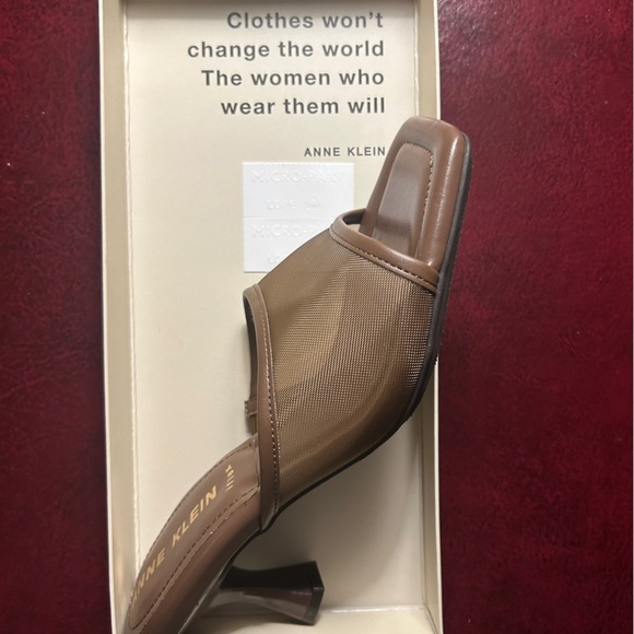 Favorite Brown Kitten Heels Brown Mesh Sandals AK Size 8 NEW IN BOX SOLDOUT NWT - Picture 4 of 13